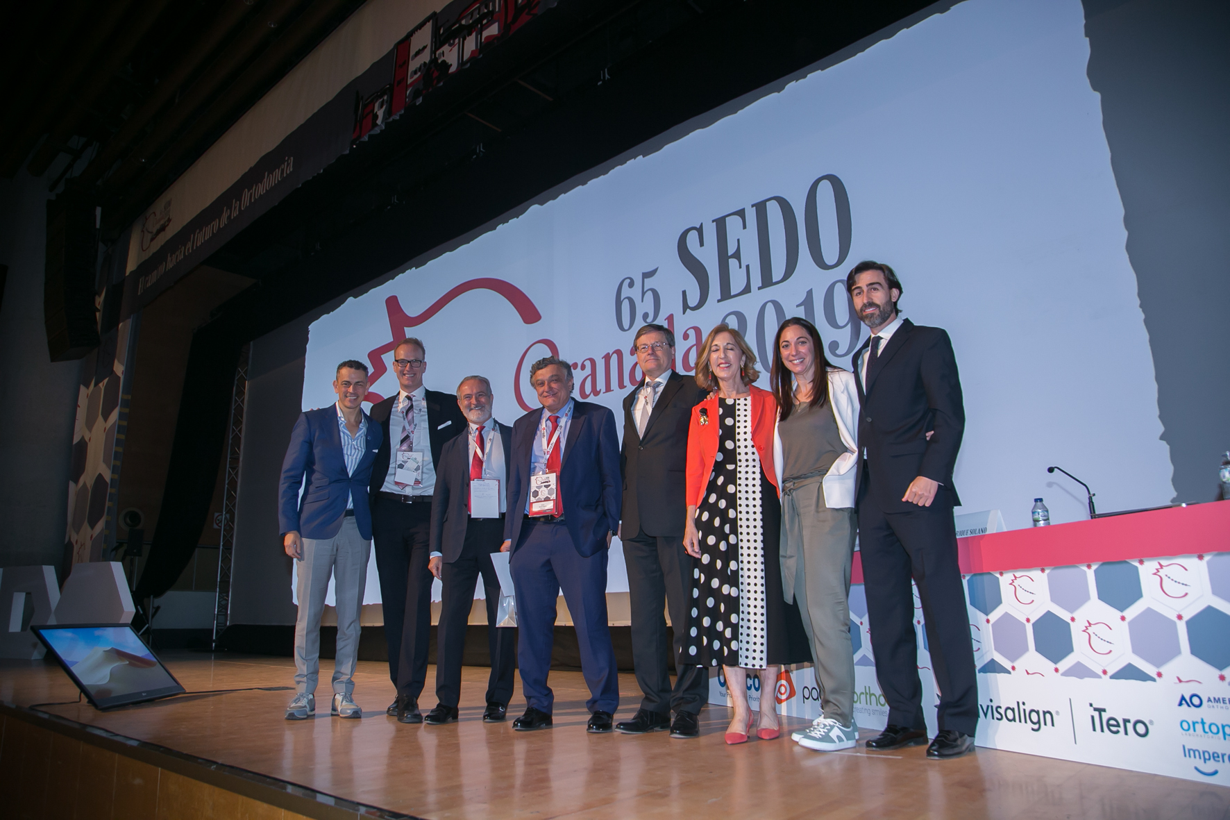 El Dr. Ojeda Perestelo copreside una mesa redonda sobre casos complejos en el Congreso Nacional de la SEDO 2019.